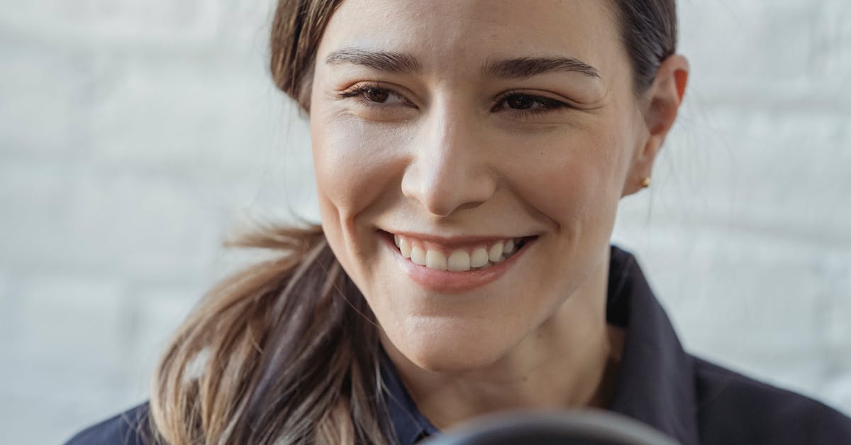 What is the difference between speech therapy and language therapy?